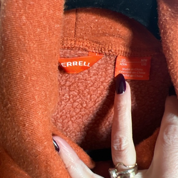 Merrell Women’s Pullover Sweatshirt Medium W/front Pocket - Picture 3 of 5